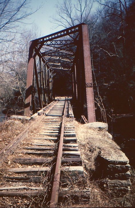 Abandoned Railroad, Abandoned Trains, Creek Bridge, Abandoned Train, Pennsylvania Railroad, Rail Car, Trainspotting, Southern Gothic, Steam Trains