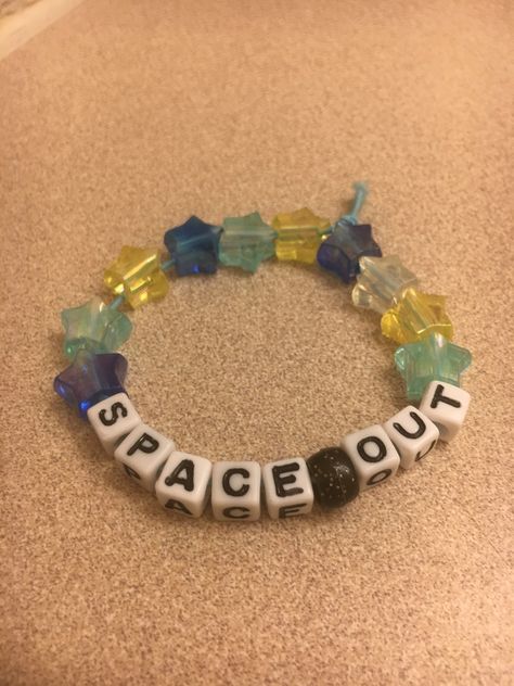 Edc Kandi Bracelets, Matching Kandi Bracelets For Friends, Matching Kandi Bracelets For Couples, Rave Bracelets Ideas, Space Kandi, Kandi Phrases, Kandi Bracelets Aesthetic, Kandi Ideas Words, Kandi Words Ideas