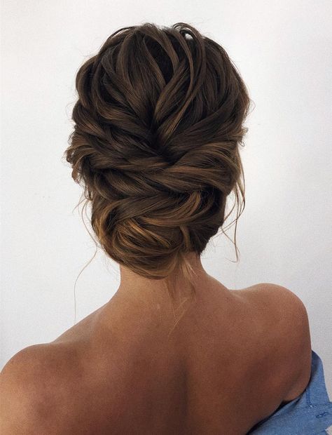 Classic Updo Wedding, Updo Simple, Wedding Updo Hairstyles, Updo Wedding Hairstyles, Classic Updo, Bridal Braids, Wedding Updos, Updo Wedding, Elegant Wedding Hair