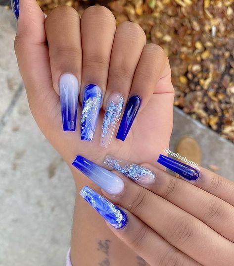 Nails Blue Design Royal, Royal Blue Bandana Nails, Royal Blue And Light Blue Nails, Royal Blue And Silver Nail Designs, Royal Blue Nails For Prom, Blue White And Silver Nails, Royal Blue And White Nails, Blue And White Nail Art, Royal Blue And Silver Nails