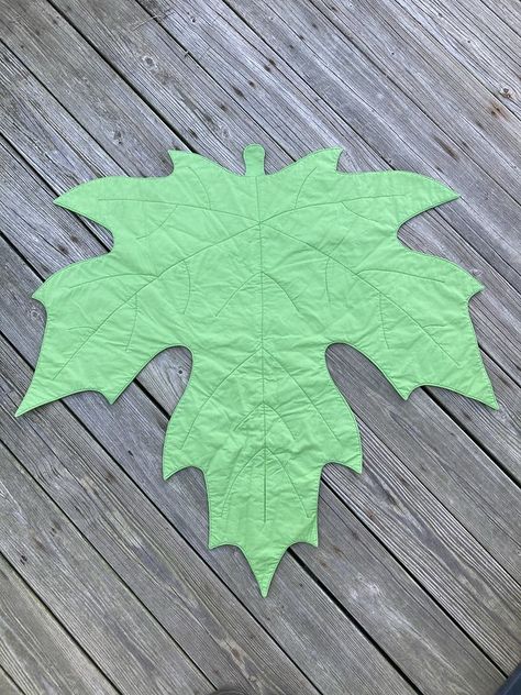 Felt Deer, Leaf Blanket, Garment Sewing, Deer Ornament, Leaves Pillow, Time Is Now, Blanket Diy, Small Blankets, Felt Pattern