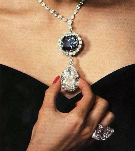 Ooooo Hope Diamond, Royal Jewels, Diamond Star, The Hope, A Necklace, Crown Jewels, Dream Jewelry, The East, New Age