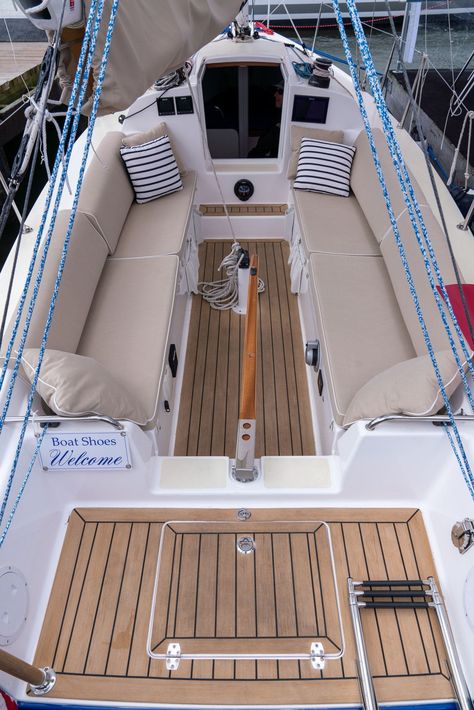 Cruiser Boat Interior, Boat Interior Design Small, Sail Boat Interiors, Cabin Cruiser Boat Interiors, Small Boat Interior, Small Sailboat Interior, Small Boat Interior Ideas, Yacht Decor Boat Interior, Yacht Interior Decor