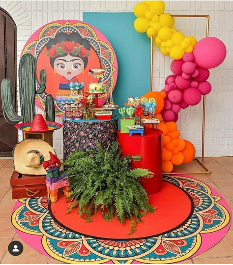 Frida Kahlo Decor Ideas, Frida Kahlo Party Decoration, فريدا كاهلو, Frida Kahlo Birthday, Mexican Birthday Parties, Moms 50th Birthday, Wild Birthday Party, Mexican Party Decorations, Mexican Birthday