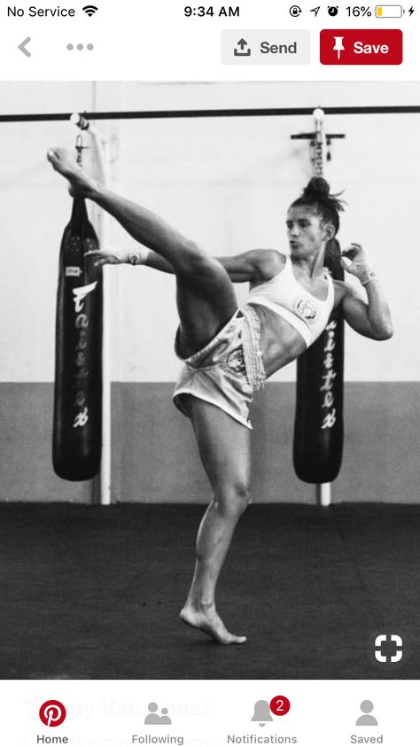 Female Kickboxer, Muay Thai Girl, Muay Thai Women, Boxe Thai, Boxing Ring, Female Martial Artists, Boxing Girl, Kickboxing Workout, Ju Jitsu