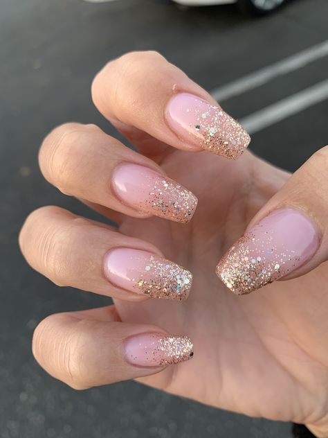 Pink And Gold Glitter Ombre Nails, Light Pink And Gold Glitter Nails, Nye Toe Nail Ideas, Sweet 16 Birthday Makeup Looks, Pink And Gold Sparkly Nails, Pink Gold Glitter Nails, Light Pink And Gold Nail Designs, Nails To Match Rose Gold Dress, Gold Sparkle Nails Acrylic