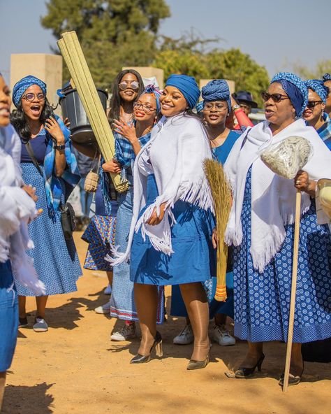 Setswana Traditional Attire, Setswana Traditional Dresses, Tswana Traditional Attire, Tswana Traditional Dresses, Pedi Traditional Attire, Xhosa Attire, South African Traditional Dresses, African Traditional Wear, African Traditional Wedding Dress