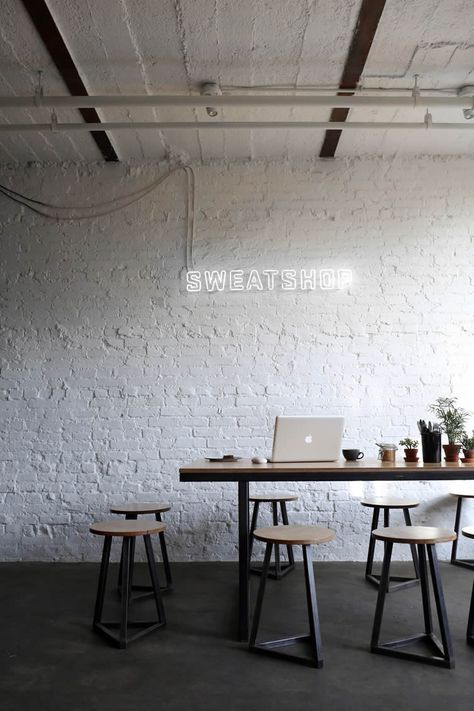 Nyc Coffee Shop, Coffee Shop Interior Design, Cozy Coffee Shop, Cafe Shop Design, Coffee Shops Interior, Oyster Bar, Coffee Shop Design, Cafe Interior Design, White Brick