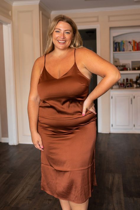 Brown Plus Size Dress, Brown Dress Plus Size, Plus Size Silk Dress, Plus Size Slip Dress, Plus Size Goth Clothes, Plus Size Amazon, Casual Fall Wedding, Satin Dress Outfit, Lounge Logo