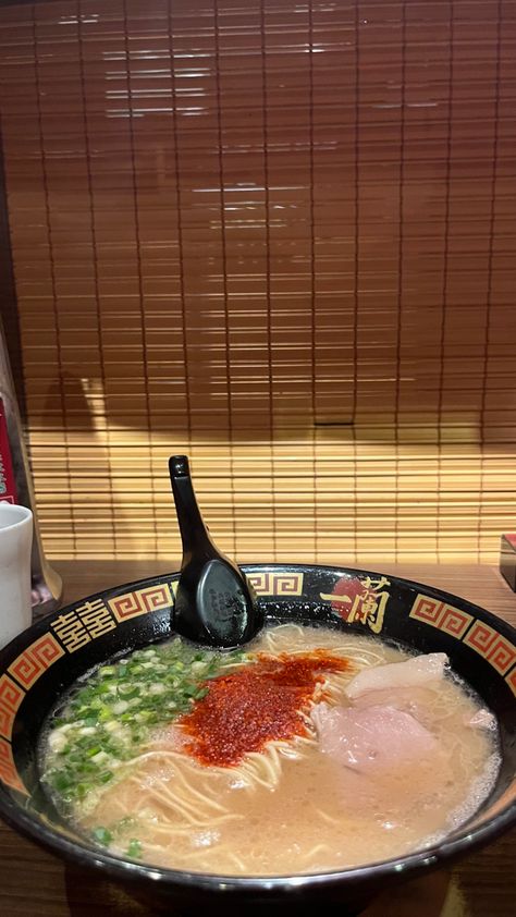 Aesthetic Japanese Food, Japanese Ramen Aesthetic, Ramen Aestethic Korean, Ichiran Ramen Aesthetic, Spicy Ramen Noodles Aesthetic, Ramen Place Aesthetic, Ramen Aesthetic, Ramen Aesthetics Japanese, Ichiran Ramen