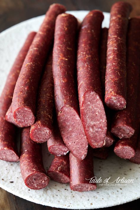 Sausage Sticks Recipe, Homemade Hotdogs, Beef Snack Stick Recipe, Beef Sticks Recipe, Snack Stick Recipe, Pepperoni Recipe, Beef Stick, Sausage Making Recipes, Meat Sticks