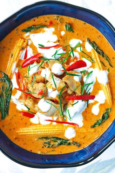 Thai Panang Chicken Curry (Easy Weeknight Recipe!) - That Spicy Chick Green Curry Shrimp, Panang Chicken, Panang Curry Recipe, Panang Curry Paste, Thai Green Chicken Curry, Curry Easy, Panang Curry, Thai Green Curry, Thai Recipe