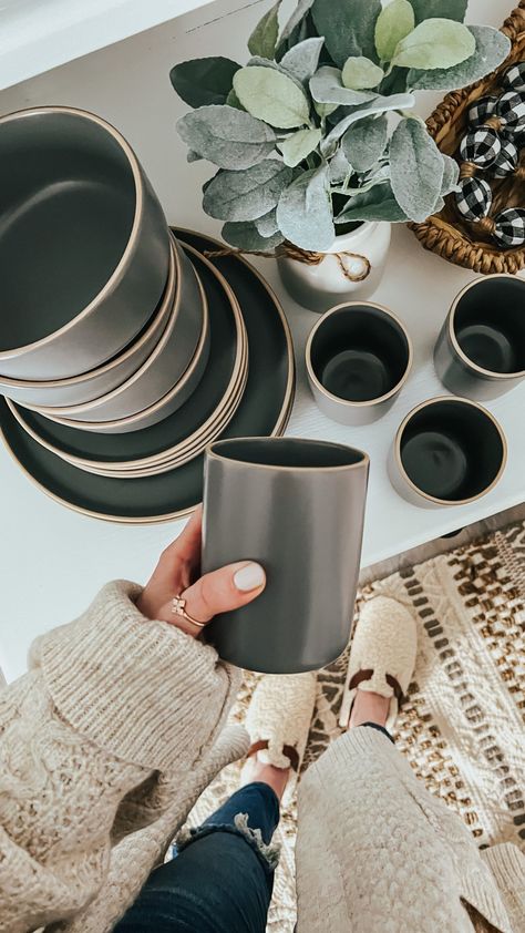 Modern Dinnerware from Gap Home at Walmart Farmhouse Kitchen Plate Set, Kitchen Sets Dishes, Farmhouse Kitchen Dinnerware, Unique Plate Sets, Stoneware Dinner Plates, Modern Kitchen Plates, Everyday Plates Dinnerware Sets, Dishes Sets Boho, Best Plates And Bowls