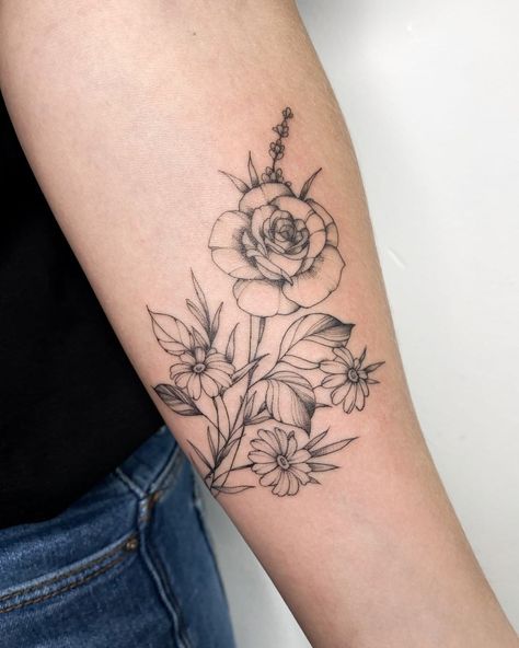 Rose And Daisy Tattoo, Daisy And Rose Tattoo, Mama Tattoo, Tattoo Time, Daisy Tattoo, Sweet Tattoos, Friendship Tattoos, The Friendship, Girly Tattoos