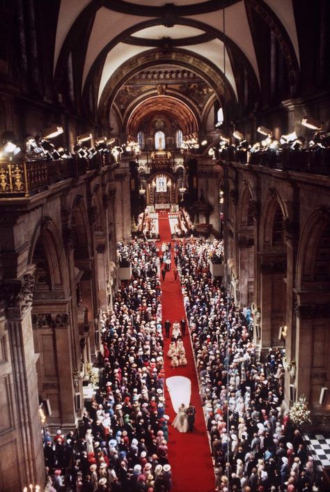 Prince Charles Wedding, Charles And Diana Wedding, Princess Diana Rare, London Cathedral, William E Kate, Princess Diana Wedding, Prince Charles And Diana, Prinz Charles, Diana Wedding