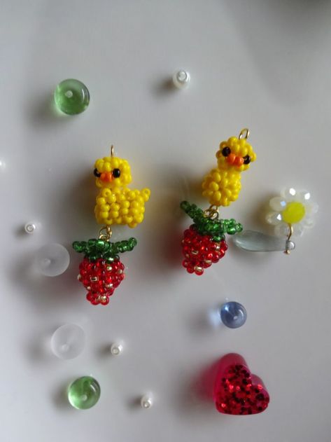 Beaded Duck, Hand Beaded Embroidery, Beads Craft Jewelry, Bead Embroidery Tutorial, Beading Jewelery, Beaded Necklace Diy, Handmade Jewelry Tutorials, Beaded Earrings Patterns, Beaded Crafts