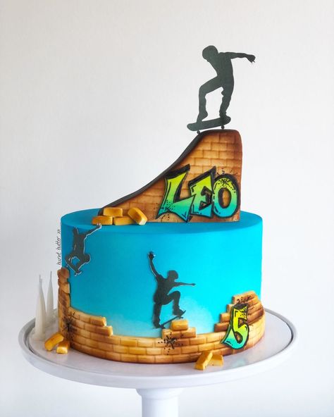 Skateboard Theme Cake, Skating Cake Ideas, Skate Theme Cake, Skateboard Cake Ideas, Skateboard Party Ideas, Brick Wall With Graffiti, Skateboard Cakes, Skateboard Birthday Cake, Wall With Graffiti