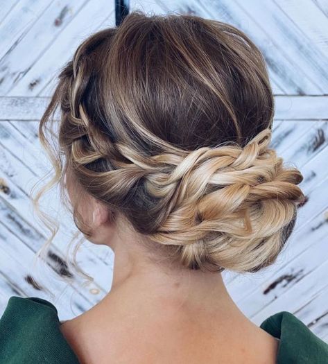 Modern Braided Updo with a Side Braid Low Braided Bun, Messy Side Braid, Bridemaids Hairstyles, Updos For Long Hair, Hoco Hair Ideas Updo Hairstyle, Side Braid Hairstyles, Banana Hair Clips, Peinados Recogidos, Long Hair Updo