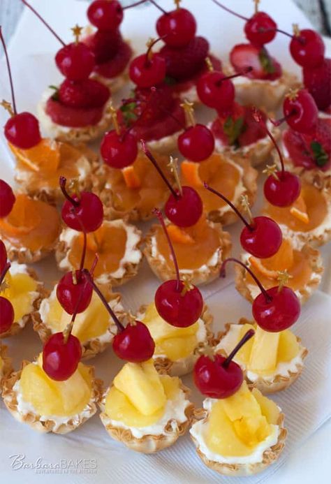 Pineapple Appetizers Appetizer Ideas, Luau Appetizers Appetizer Ideas, Luau Finger Food Ideas, Luau Party Food Appetizers, Luau Snacks, Luau Appetizers, Tropical Appetizers, Pina Colada Cheesecake, Hawaiian Appetizers