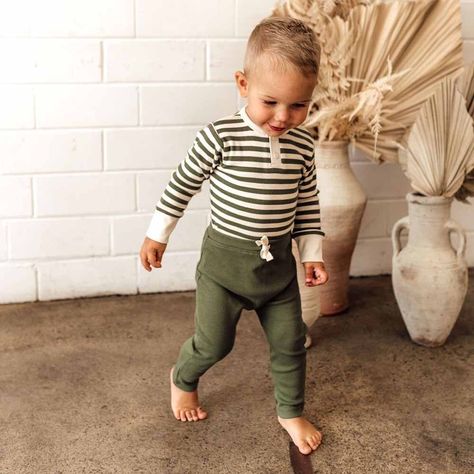 Olive Organic Pants-Snuggle Hunny Olive Pants, Olive Green Pants, Relaxed Outfit, Baby Skin Care, Baby Pants, Olive Green Color, Baby Wraps, Green Pants, Baby Outfits