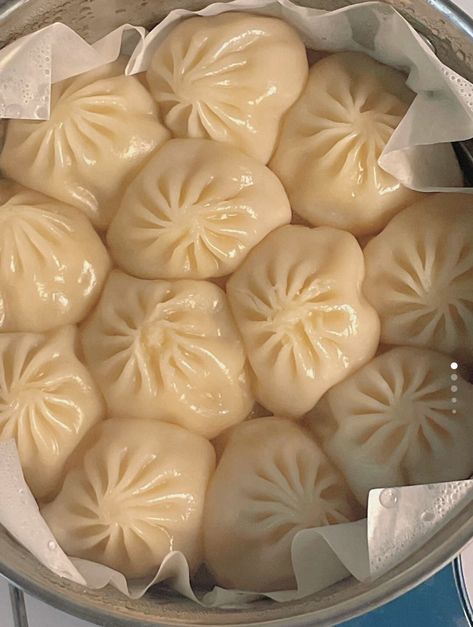 Korean Dumplings Aesthetic, Korean Snacks Aesthetic, Korean Food Aethstetic, Food Therapy, Yummy Comfort Food, Think Food, Food Obsession, Cafe Food, Interesting Food Recipes