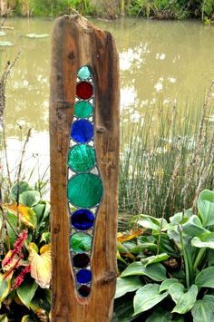 Tre Kunst, L'art Du Vitrail, Diy Staining, Garden Totems, Garden Art Ideas, Upcycle Garden, Glass Garden Art, Tape Art, Garden Art Sculptures Diy