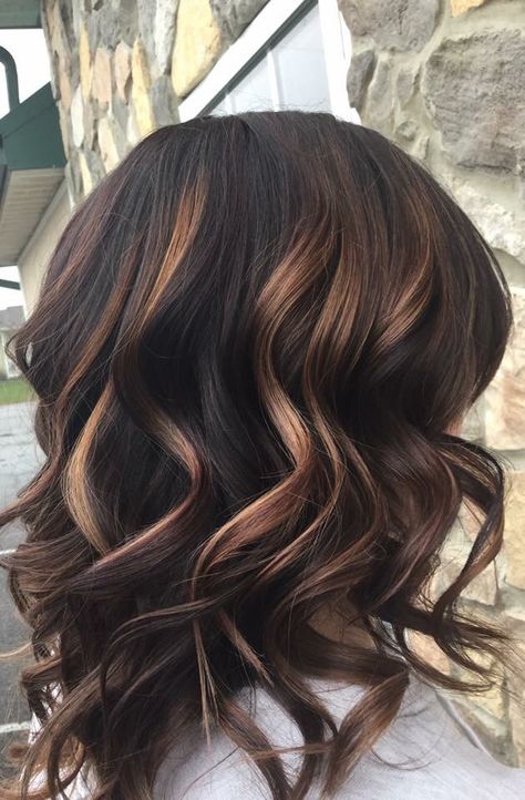 This! Hair Color To Make Hair Look Thicker, Haircuts For Medium Length Hair, Diy Hair Color, Colored Hair Tips, Balayage Hair Dark, Brunette Hair With Highlights, Dark Hair With Highlights, Winter Hair Color, Hair Color Auburn