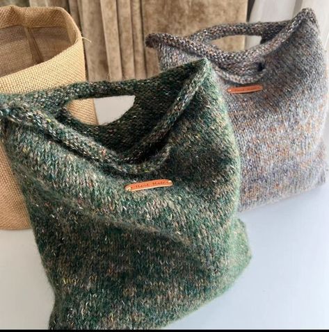 Boho Chic Bags, Knit Purse, Winter Bags, Knitting Tote Bag, Knitted Bag, Mode Crochet, Knitting Bag, Diy Tote Bag, Purse Styles