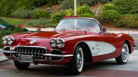 Red Corvette, Classic Corvette, Corvette Convertible, Classy Cars, Chevy Corvette, Fancy Cars, Classic Cars Vintage, Classic Cars Trucks, Classic Cars Muscle