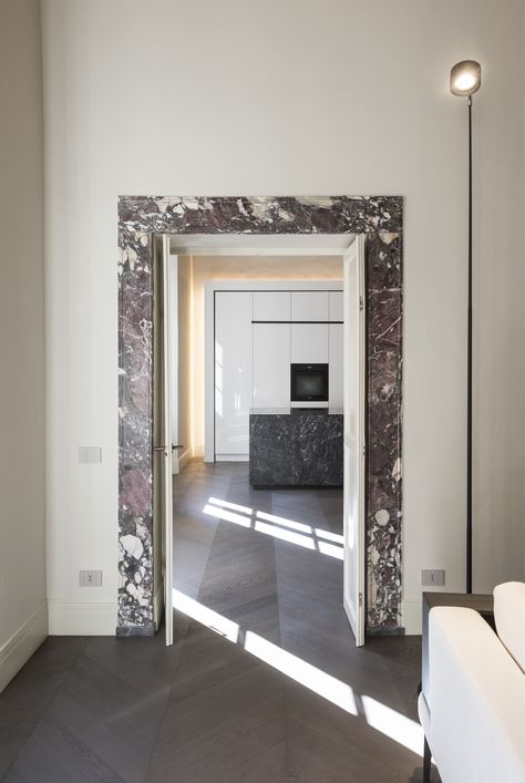 Marble Door Frame Design, Granite Door Frame Design, Stone Door Frame, Marble Doorway, Door Frame Design, Door Dividers, Restaurant Bar Decor, Marble Frame, Siena Italy