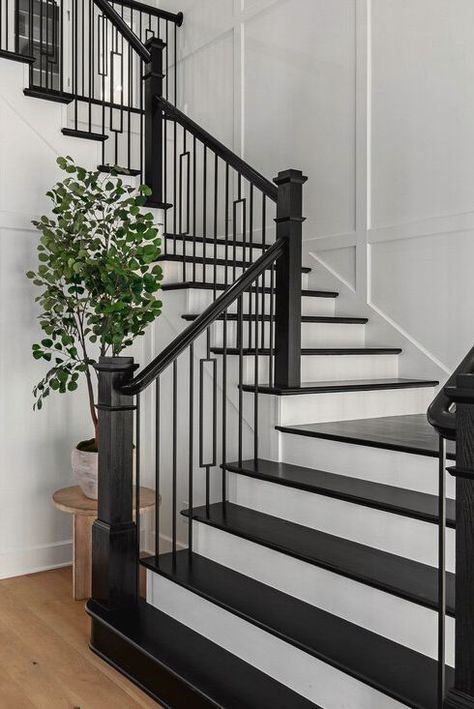 Farmhouse Foyer Staircase, Black And White Wooden Staircase, Black Farmhouse Staircase, Stairs Modern Farmhouse, Modern Painted Stairs, Black Wooden Handrails For Stairs, Black Modern Stairs, Stairs White And Black, White Stairs Black Metal Railing