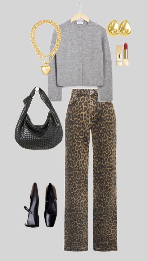 Leopard pants fall outfit Leopard Jeans Outfit, Leopard Pants Outfit, Leopard Print Pants Outfit, Pants Fall Outfit, Printed Pants Outfits, Pants Outfit Fall, Cute Work Outfits, Comfy Casual Outfits, Leopard Pants