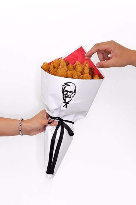 Chicken Bouquet, Food Bouquet, Edible Bouquets, Baked Chicken Tenders, Recipe Tin, Popcorn Chicken, Chicken Tender Recipes, Creative Gift Ideas, Fast Food Chains