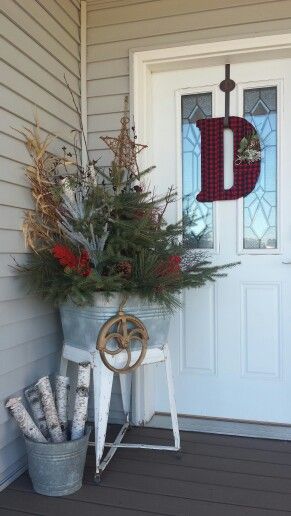 Wash tub planter Veranda Decor, Kageyama Wallpaper, Kageyama Icon, Easy Diy Christmas Decorations, Diy Christmas Door Decorations, Outdoor Christmas Diy, Christmas Decorations Ideas, Diy Christmas Door, Planter Outdoor