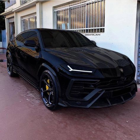 Wallpaper Hippie, Tmax Yamaha, Luxe Auto's, Aventador Lamborghini, Murdered Out, Top Luxury Cars, Lamborghini Urus, Luxurious Cars, Lamborghini Veneno