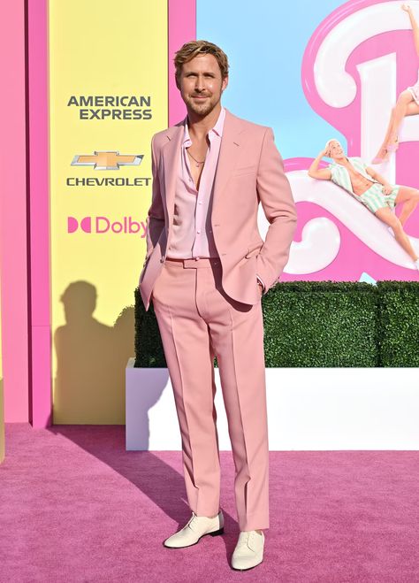 Alexandra Shipp, Skai Jackson, Райан Гослинг, Issa Rae, Mark Ronson, Kate Mckinnon, Laura Dern, Pink Carpet, Pink Suit