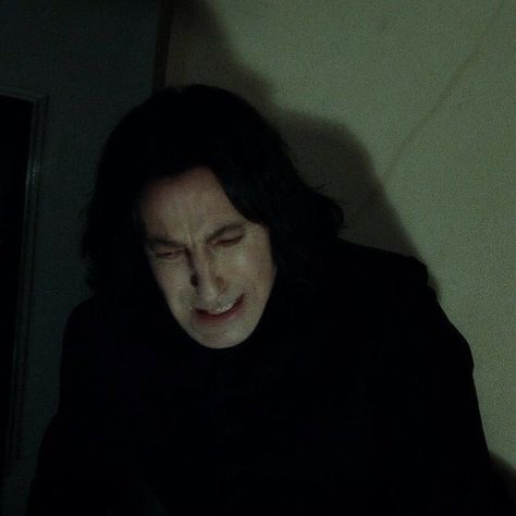 Snape Crying, Severus Snape Aesthetic, Severus Snape Fanart, Professor Severus Snape, Alan Rickman Severus Snape, Harry Potter Severus, Harry Potter Severus Snape, Severus Rogue, Snape Harry Potter