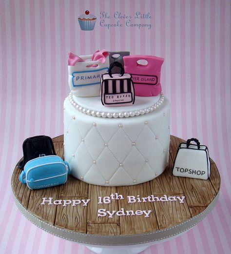 Shopaholic Birthday Cake | Flickr – Compartilhamento de fotos! Shopaholic Cake, Shopping Cake, Cake Designing, Bag Cakes, 12th Birthday Cake, Realistic Cakes, Girly Cakes, Girl Shopping, 20 Year Old