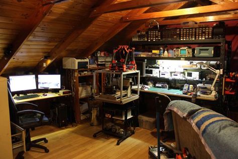 Electronics Workspace, Attic Office, Hobby Desk, Home Lab, Electronic Workbench, Workshop Layout, Electronics Workshop, Electronic Shop, Computer Room