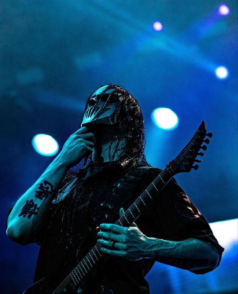 Mick Thomson Pfp, Slipknot Black And White, Slipknot Mick Thomson, Slipknot Pfp, Slipknot Mick, Slipknot Icons, Metal Pfp, Mick Thompson, Arte Heavy Metal