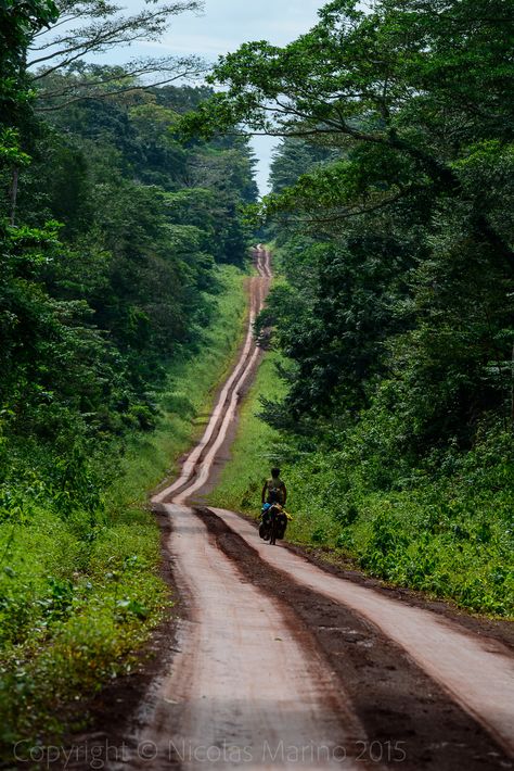 Cameroon Aesthetics, African Aesthetic, Beautiful Roads, Wide World, African Countries, Countries Around The World, Africa Travel, West Africa, Travel Goals