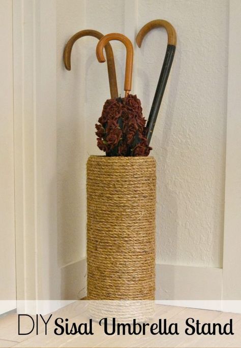 Umbrella Stands That Make Rainy Days Feel Beautiful Diy Umbrella, Outdoor Umbrella Stand, Diy Swimming Pool, Diy Entryway, Jute Crafts, Diy Casa, Ideas Hogar, Umbrella Holder, Ideas Casa