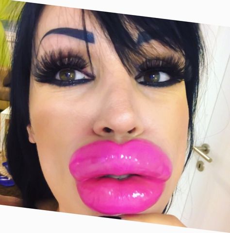 Big Plump Lips, Russian Keyhole Lips, Russian Lips, Big Round Lips Aesthetic, Homemade Lip Plumper, Huge Lips Injections, Bigger Lips Naturally, Big Pink Lips, Lip Filler Memes Funny