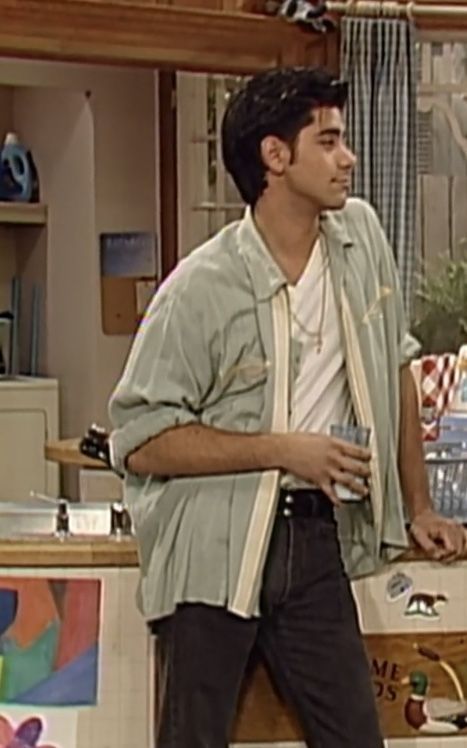 John Stamos 90s Outfits, Full House Outfits 90s Uncle Jesse, Jesse Full House Outfit, Jesse Katsopolis Outfits, John Stamos 80s, 2000s Preppy Fashion Men, Uncle Jesse Outfit, Jessie Katsopolis, Uncle Jesse Aesthetic