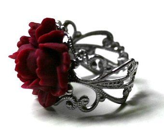 Red Rose Ring, Black Rose Ring, Prettiest Girl, Rose Ring, Rose Necklace, Rose Jewelry, Lovely Ring, Victorian Jewelry, Gothic Jewelry