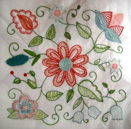 Free patterns: Embroidered quilt blocks Embroidery Outline, Embroidered Quilts, Embroidery Transfers, Learn Embroidery, Crewel Embroidery, Needle Work, Embroidered Pillow, Hand Embroidery Patterns, Embroidery Inspiration