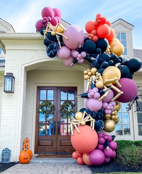 Aesthetic Halloween Decor, Balloon Archway, Halloween Balloons Decorations, Halloween Animatronics, Halloween Balloon, Cheap Halloween Decorations, Halloween Party Balloons, Halloween Balloons, Spooky Halloween Decorations