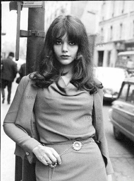 Tina Aumont, 1960’s Fashion, 60s Hair, French Girl Style, روتين العناية بالبشرة, French Girls, 60s Fashion, French Girl, Vintage Beauty