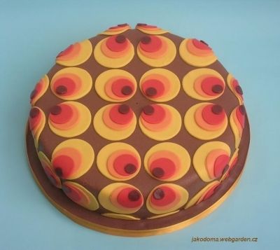 Retro Pattern Cake By Benja on CakeCentral.com  Digging the retro color scheme - groovey 1970s Birthday Cake, 60s Birthday Cake, Retro Cake Ideas, Retro Cake Design, 60s Cake, 70s Cake, Retro Cakes, Retro Color Scheme, 60's Party