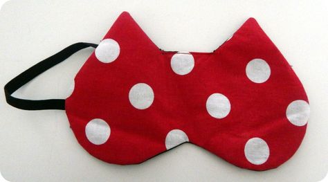 Tuto masque de nuit Diy Couture, Sleep Mask, Sleep, Mask, Couture, Boutique, Sewing, Crochet, Beauty